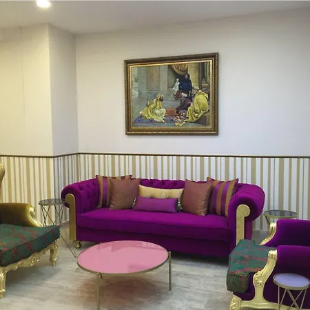 Hotel Sayeban & 4*