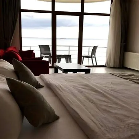 Hotel Sayeban & 4*